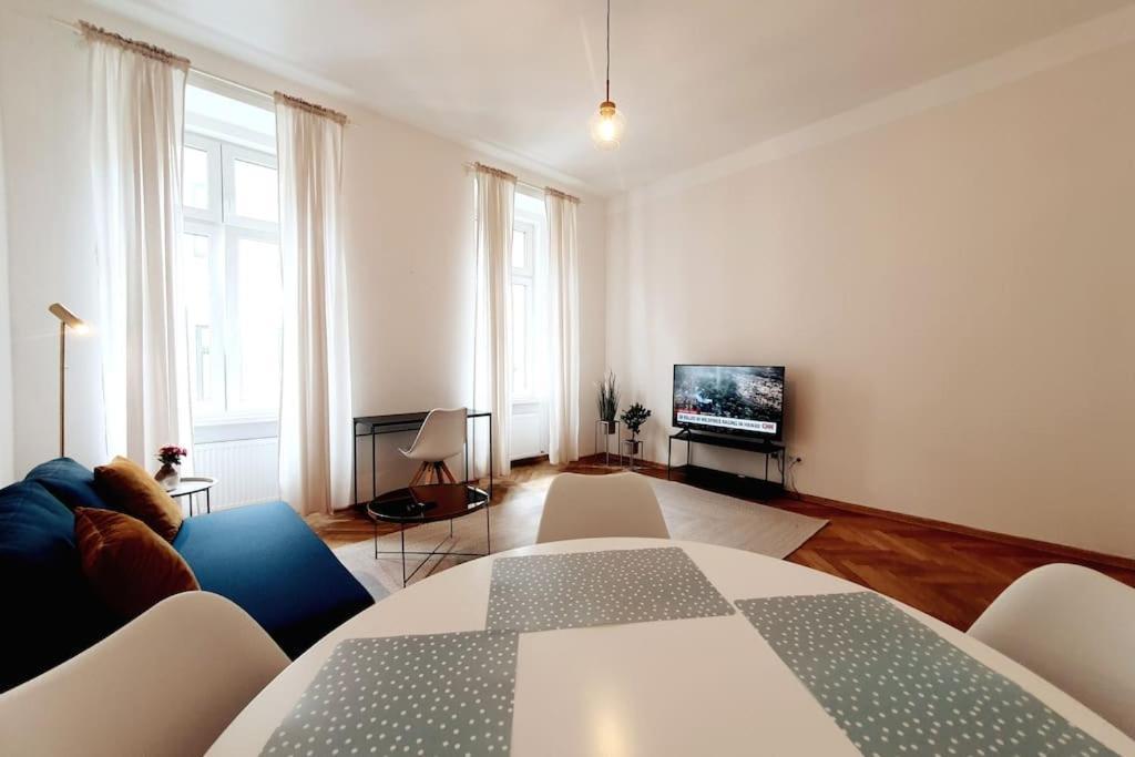 Savoir Vivre Apartments Rosinagasse Vienna Esterno foto